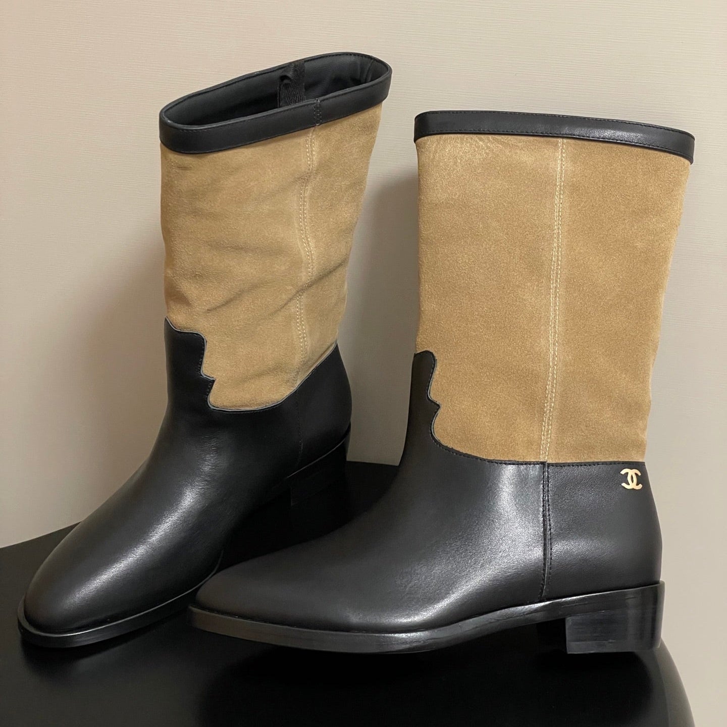 Chanel Boot 25 Beige mix Black Cowhide Suede 175368