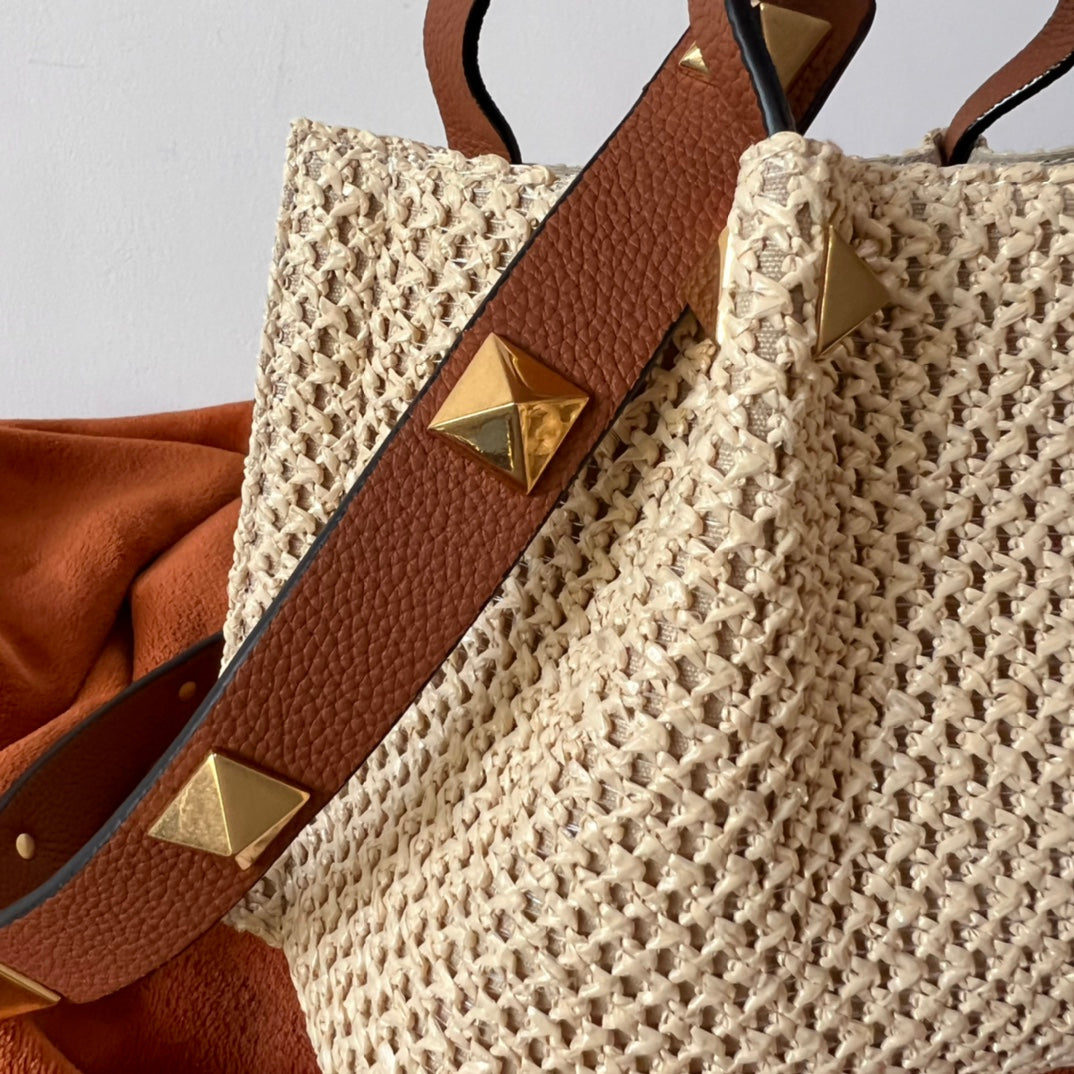 Valentino Spring and Summer Tote Bag Beige Raffia 552570