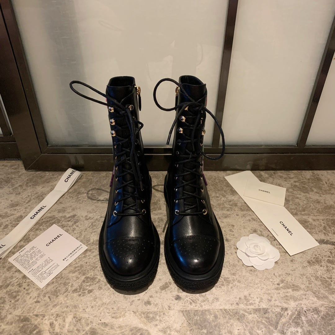 CC Short Boots 40mm In Black Calfskin 940067