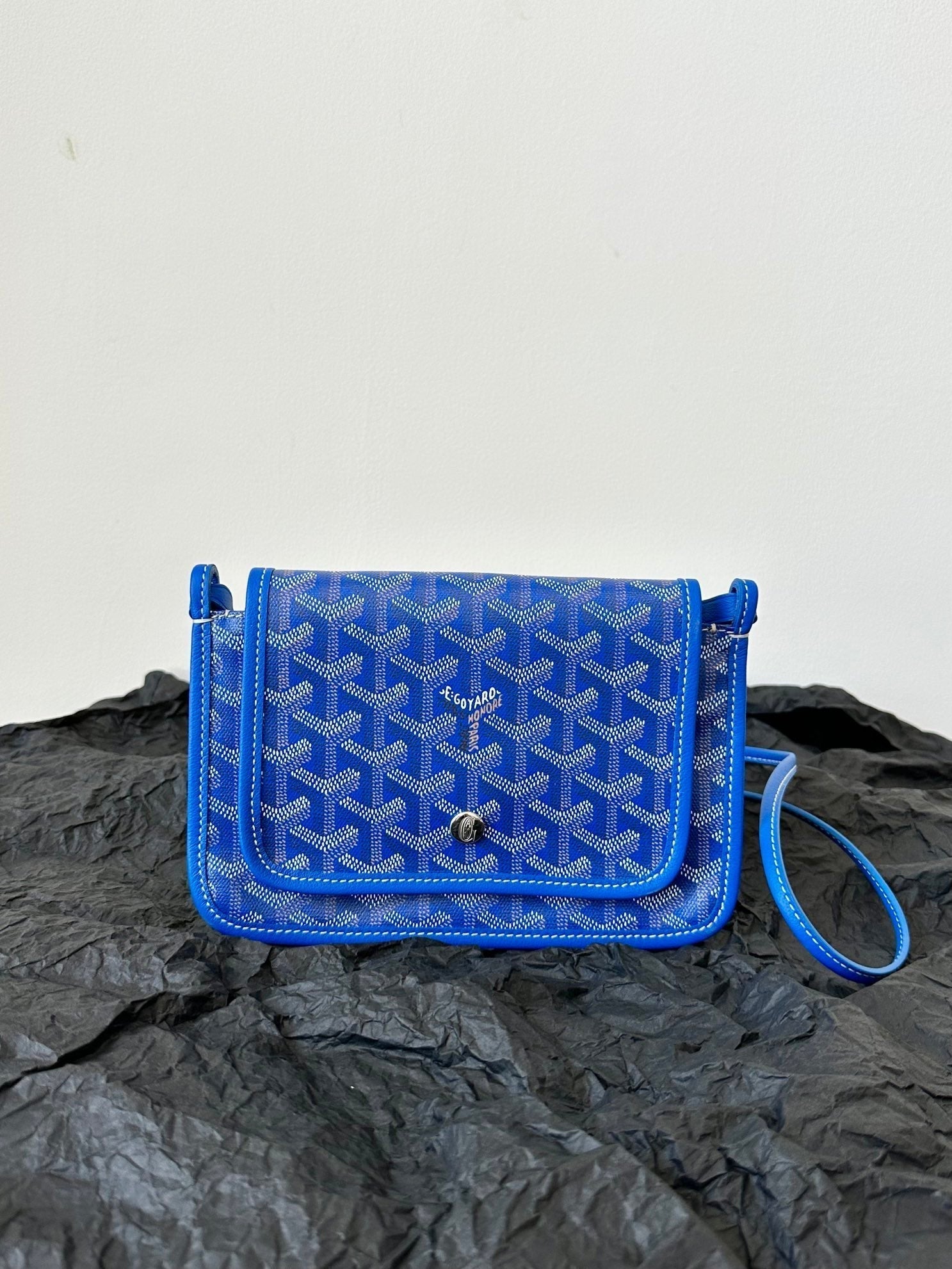 PLUMET POCKET WALLET 20 IN SAPPHIRE BLUE GOYARDINE CANVAS AND LAMBSKIN TRIM