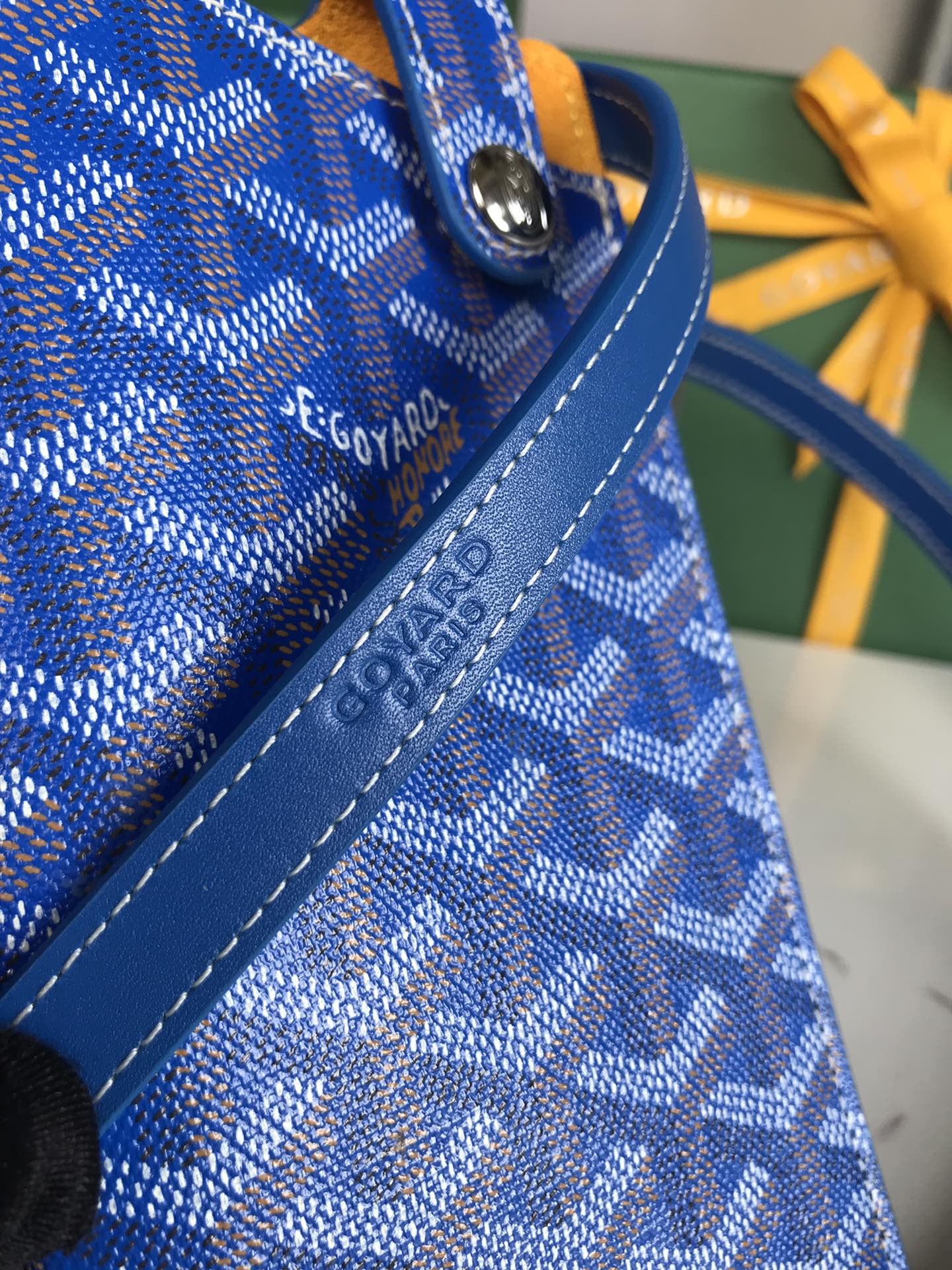 MONTMARTRE GM CASE 18 IN SAPPHIRE BLUE GOYARDINE CANVAS
