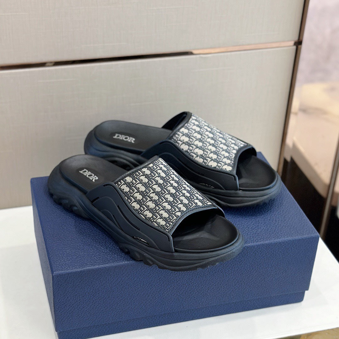 CD H-TOWN SANDAL BLACK AND WHITE JACQUARD