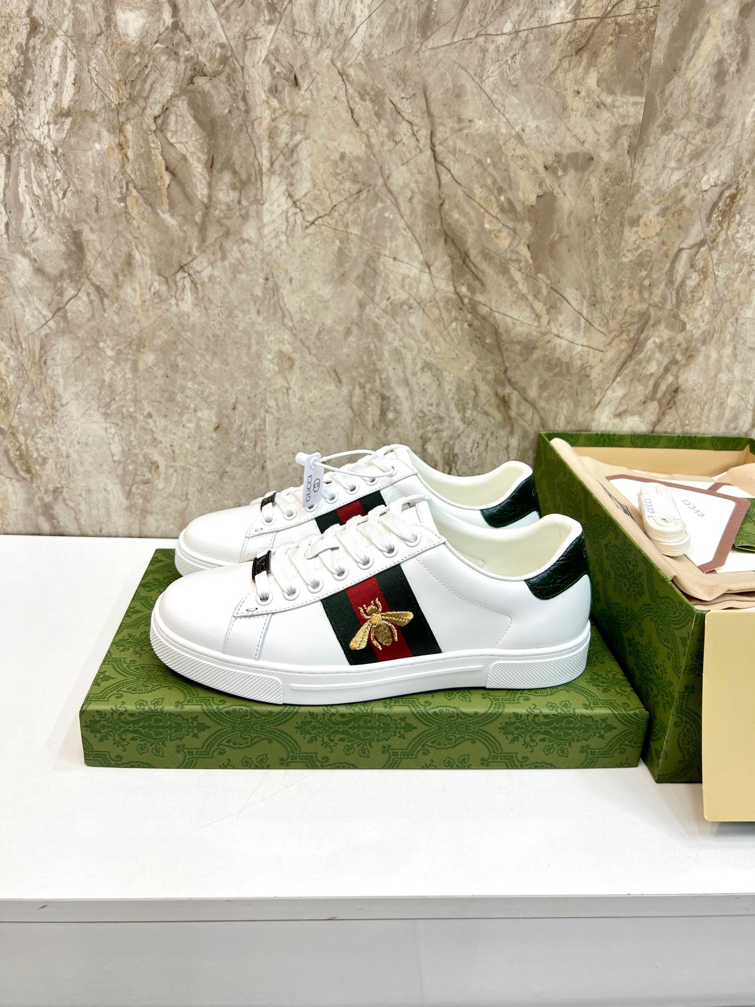 GG Men's ACE Sneaker White Cowhide 525964