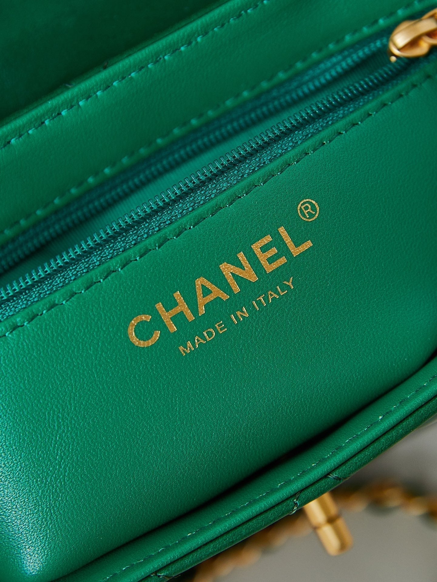 cc 24a nano 19cm kelly shopper bag green lambskin
