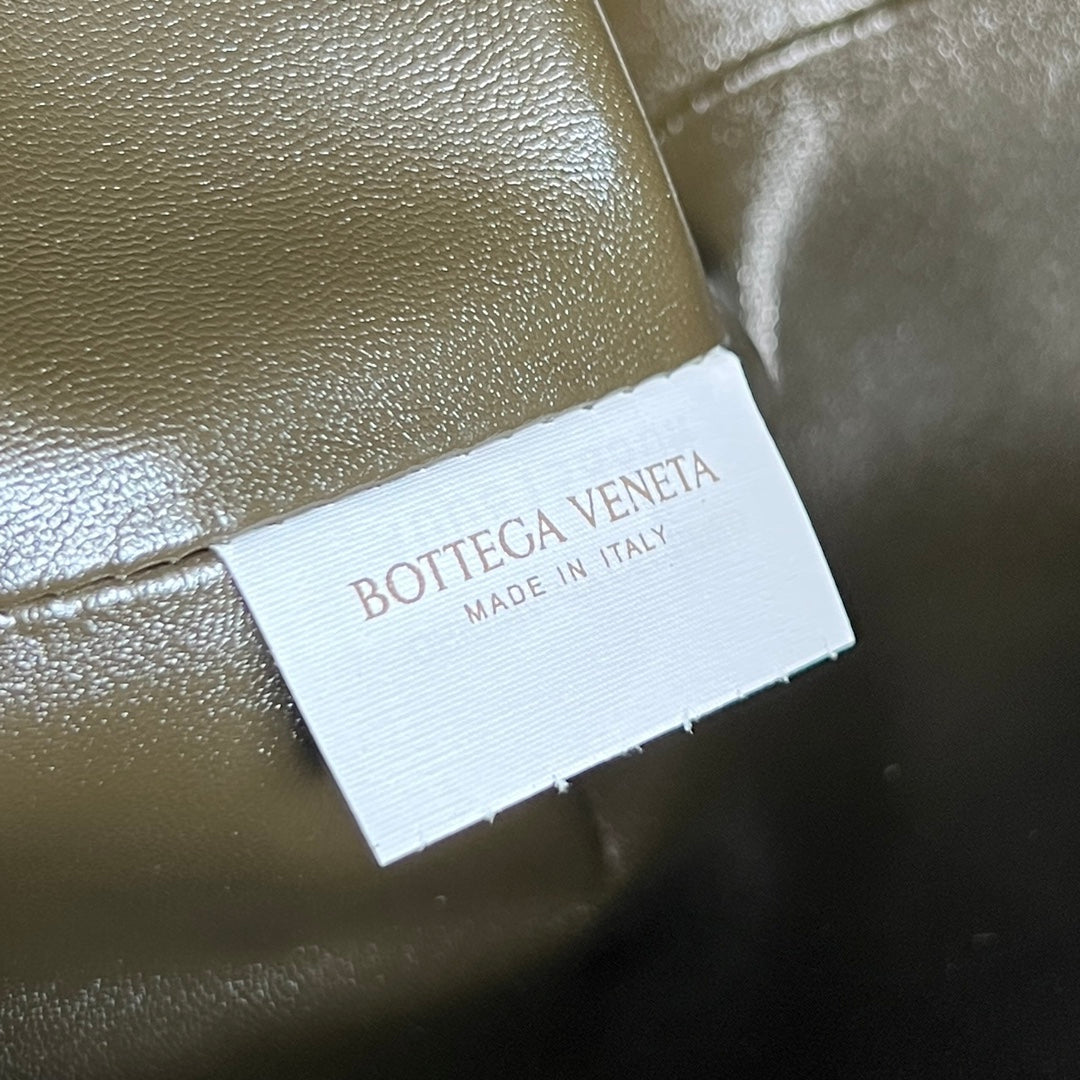 WALLACE 22 BAG KHAKI CALFSKIN