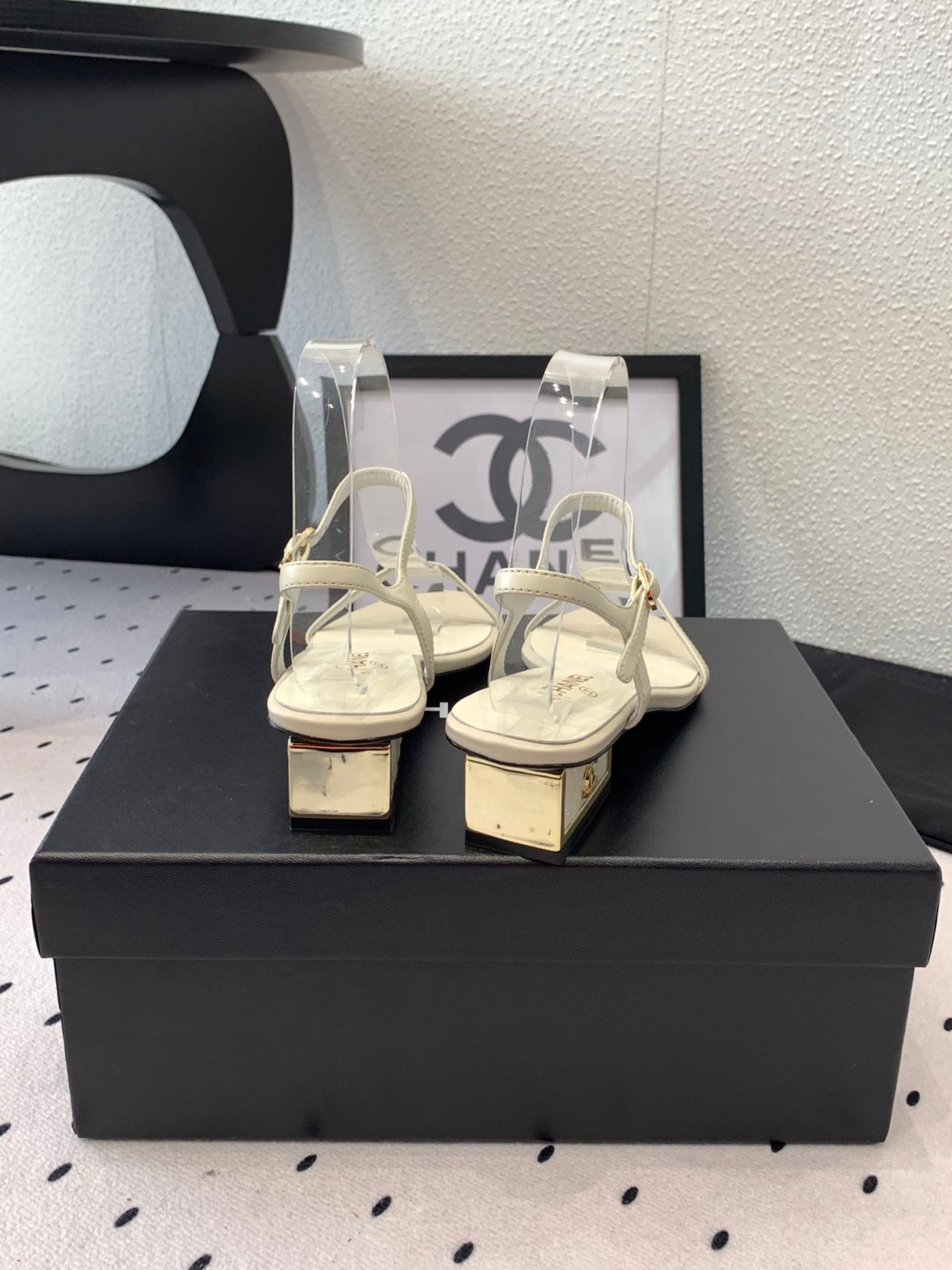 CC Sandal In White Lambskin 147089