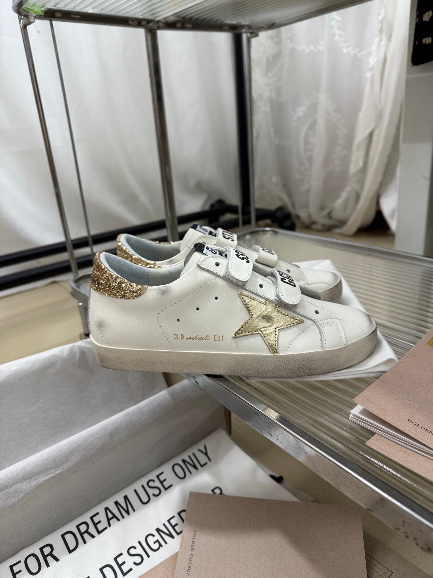 Golden Goose 2026 Old School With Gold Star Laminated Leather