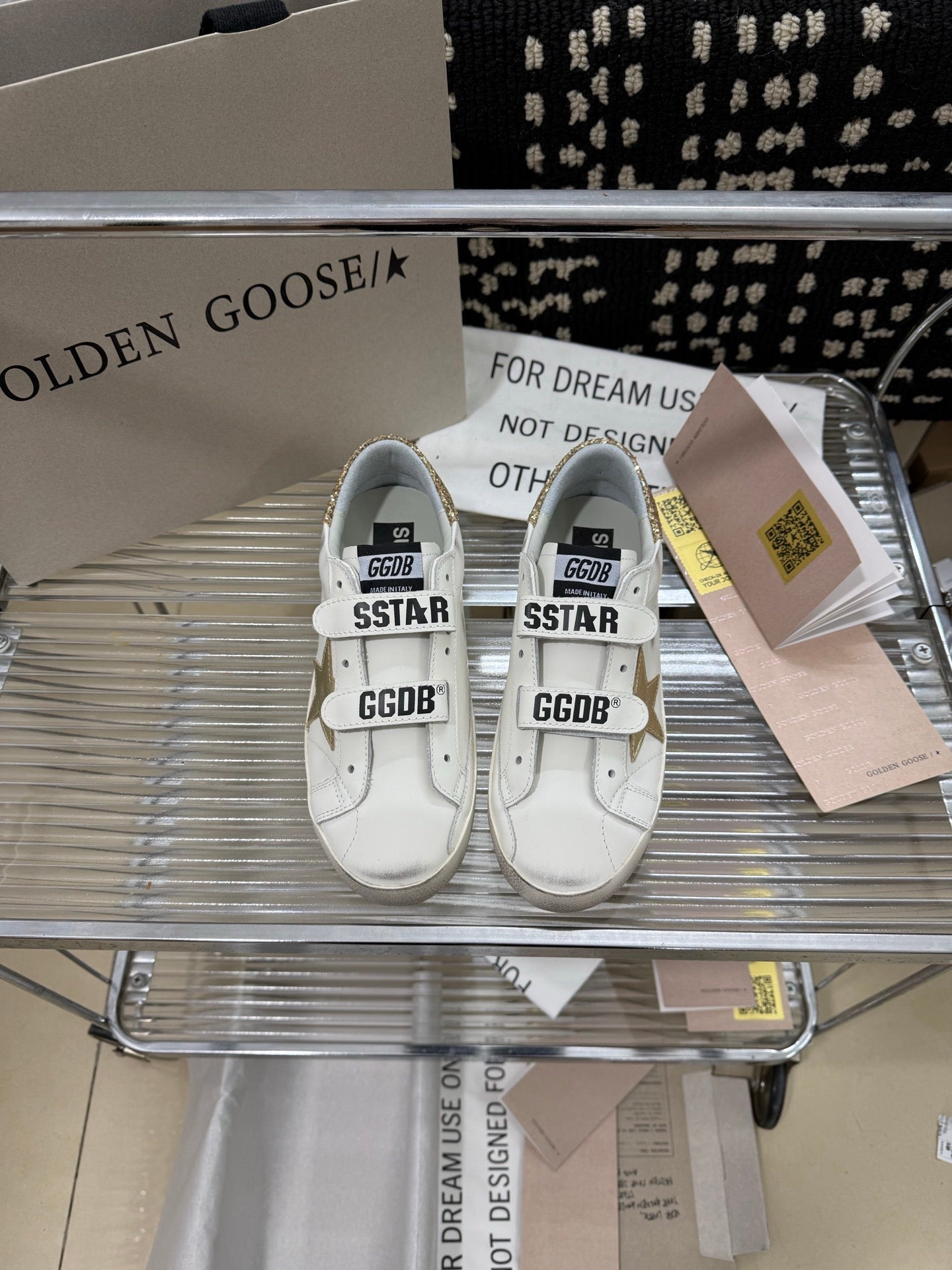 Golden Goose 2026 Old School With Gold Star Laminated Leather