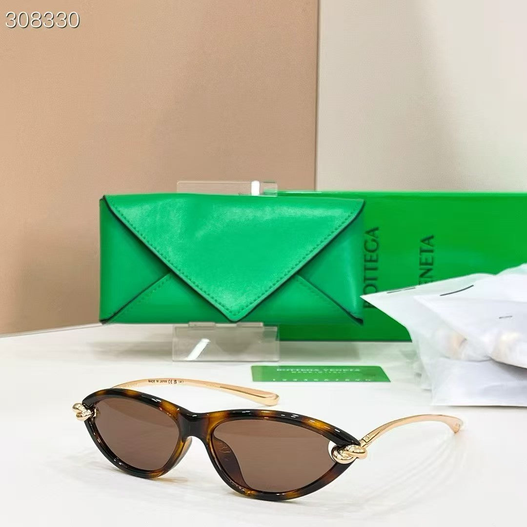Bottega Veneta 2026 Knot Cat-Eye Sunglasses