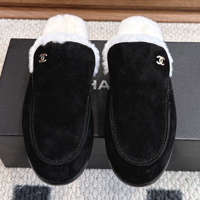 Chanel 2026 Wool Mules Suede 983862