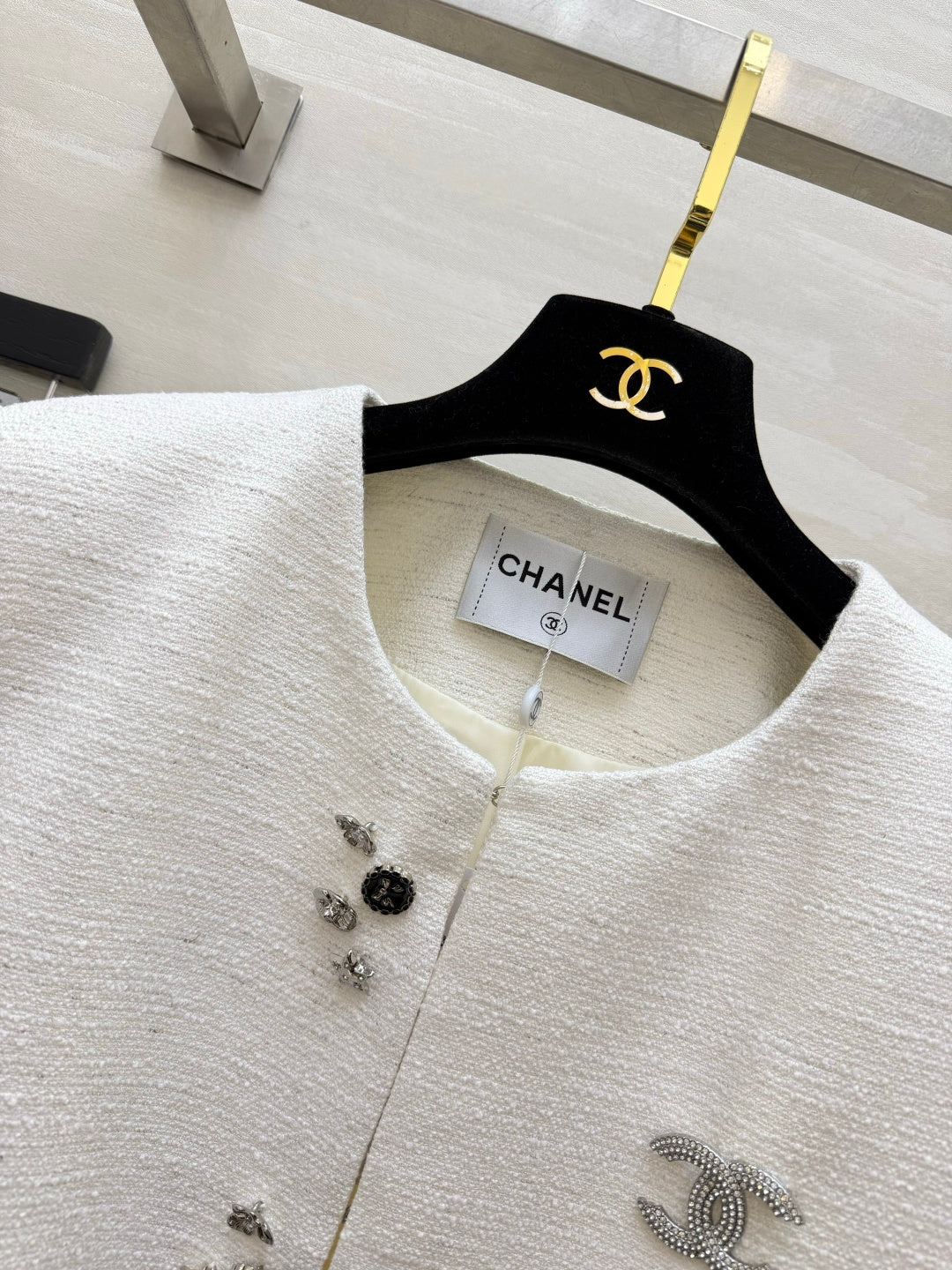 Chanel 2026 Jacket Cream-white Tweed Fabric 423386