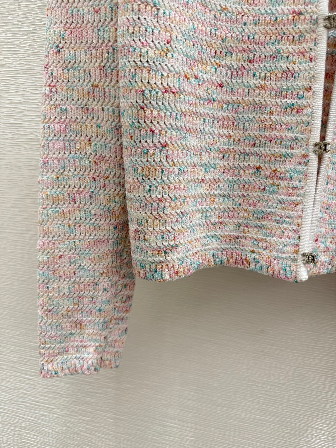 Chanel 2026 Round Neck Knitted Long Sleeve Cardigan Light Pink Wool 244668