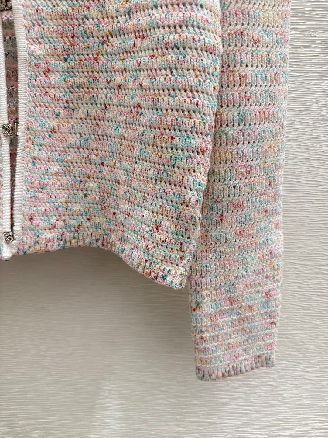 Chanel 2026 Round Neck Knitted Long Sleeve Cardigan Light Pink Wool 244668
