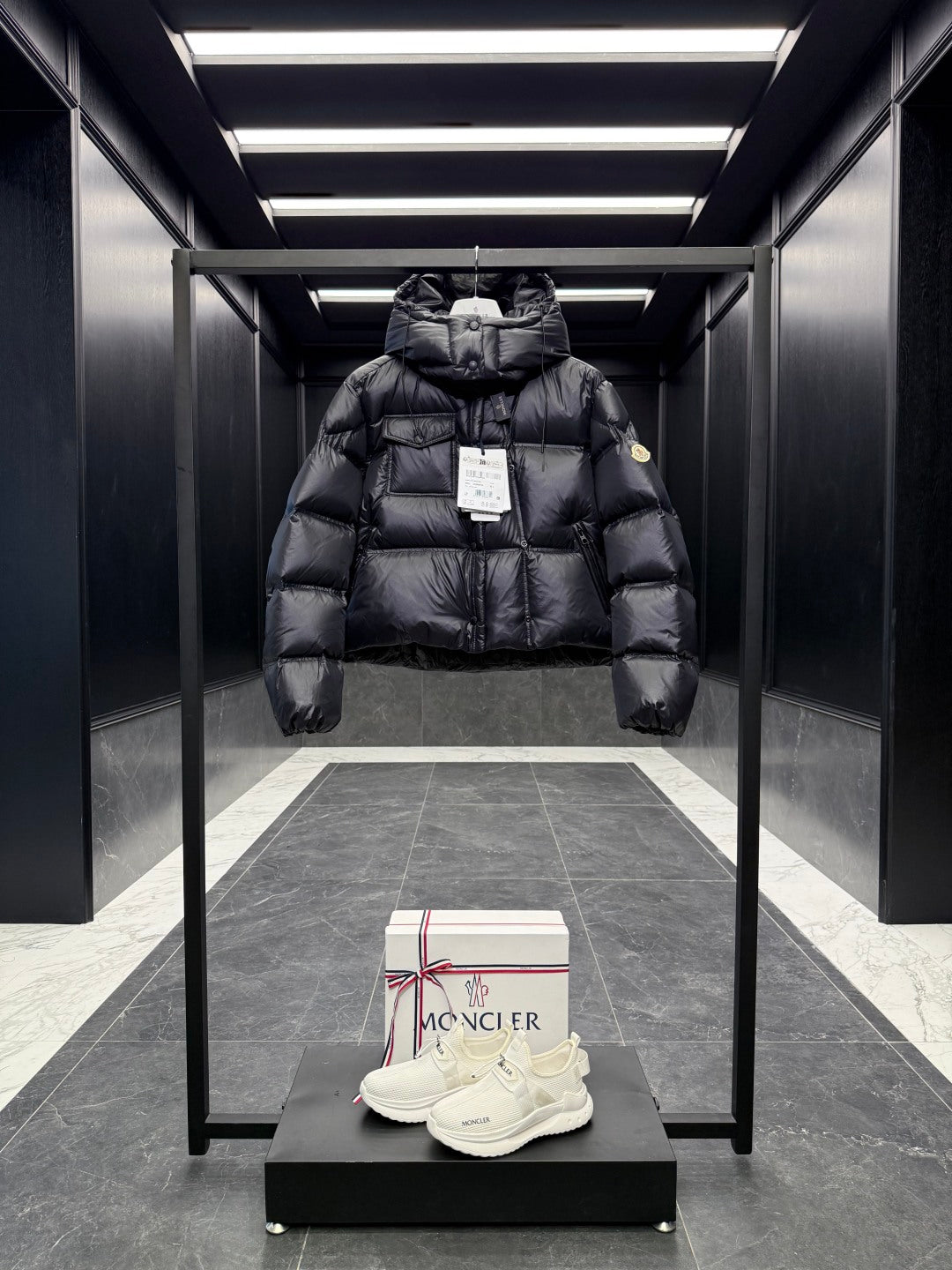 MC 2025 Short Down Jacket Black Polyester