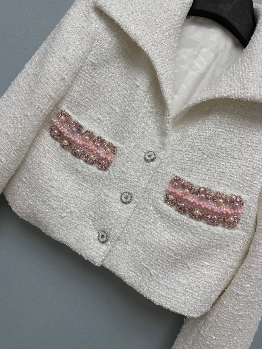 Chanel 2026 White Tweed Short Jacket with Pink Beads 425106