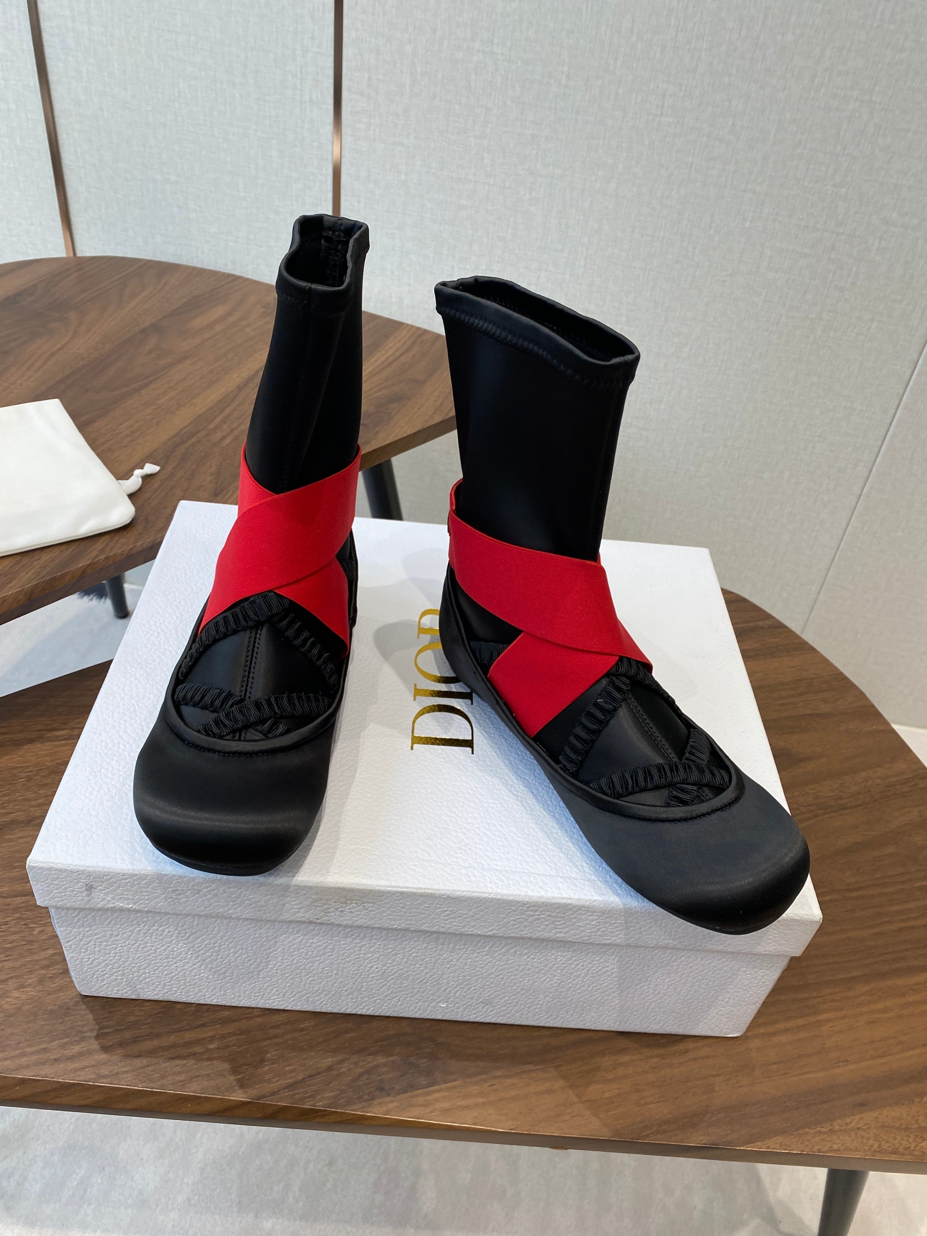 CD Ballet Stretch Boots Black Red Sheepskin Fabric 431501