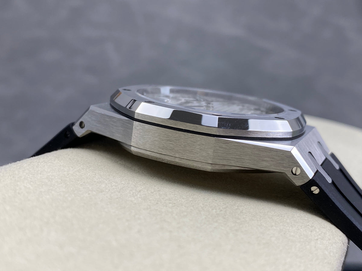 Audemars Piguet Royal Oak Selfwinding 41mm 15510 White Dial Rubber Strap