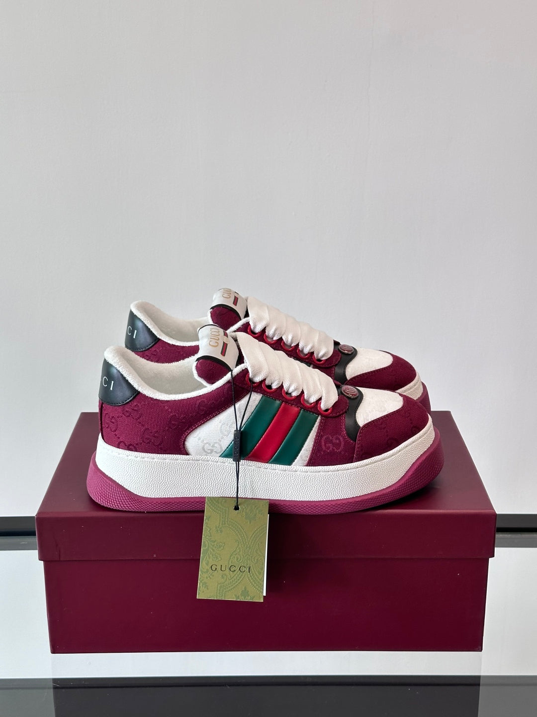 GG Men's Screener Sneaker Red White Canvas 524667