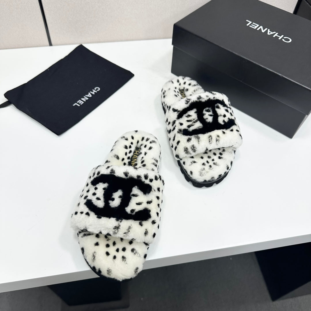 Chanel 2026 Furry Platfom Sandals Wool 985885