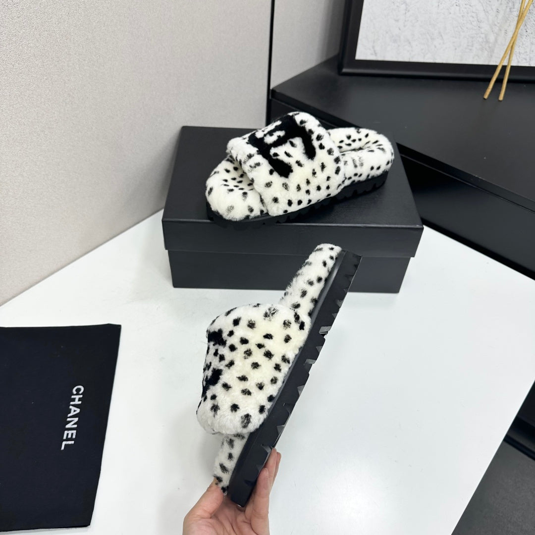 Chanel 2026 Furry Platfom Sandals Wool 985885