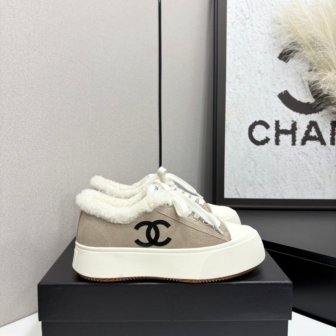 Chanel 2026 Low-Top Platform Sneakers Leather Suede Wool 193777