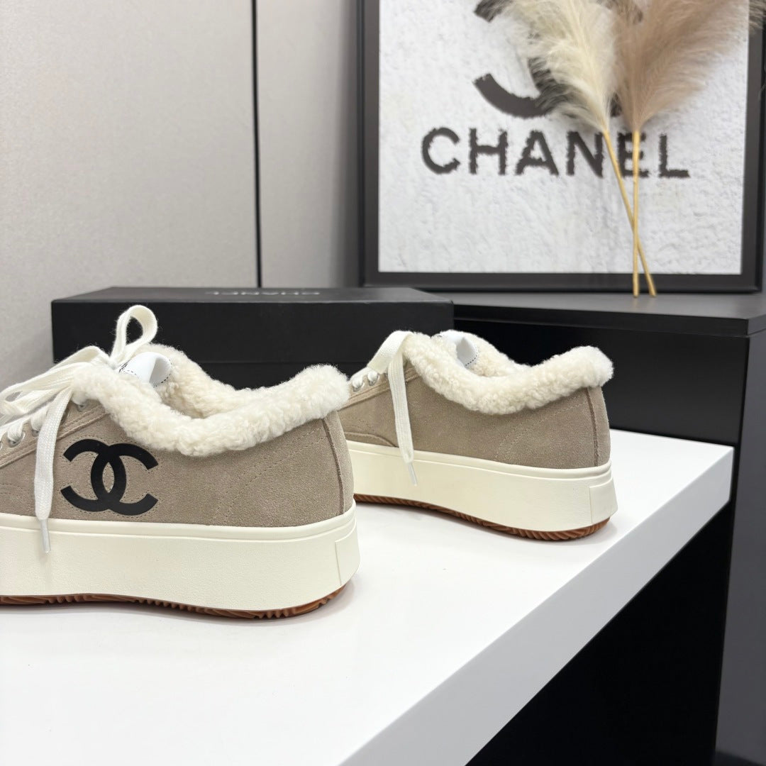 Chanel 2026 Low-Top Platform Sneakers Leather Suede Wool 193777
