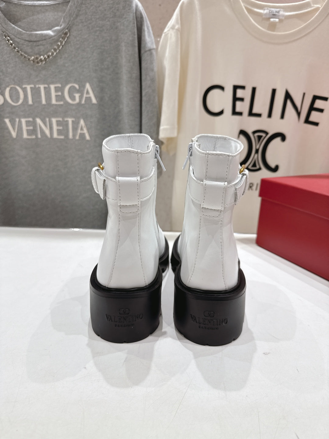 VT short boots white calfskin 174439
