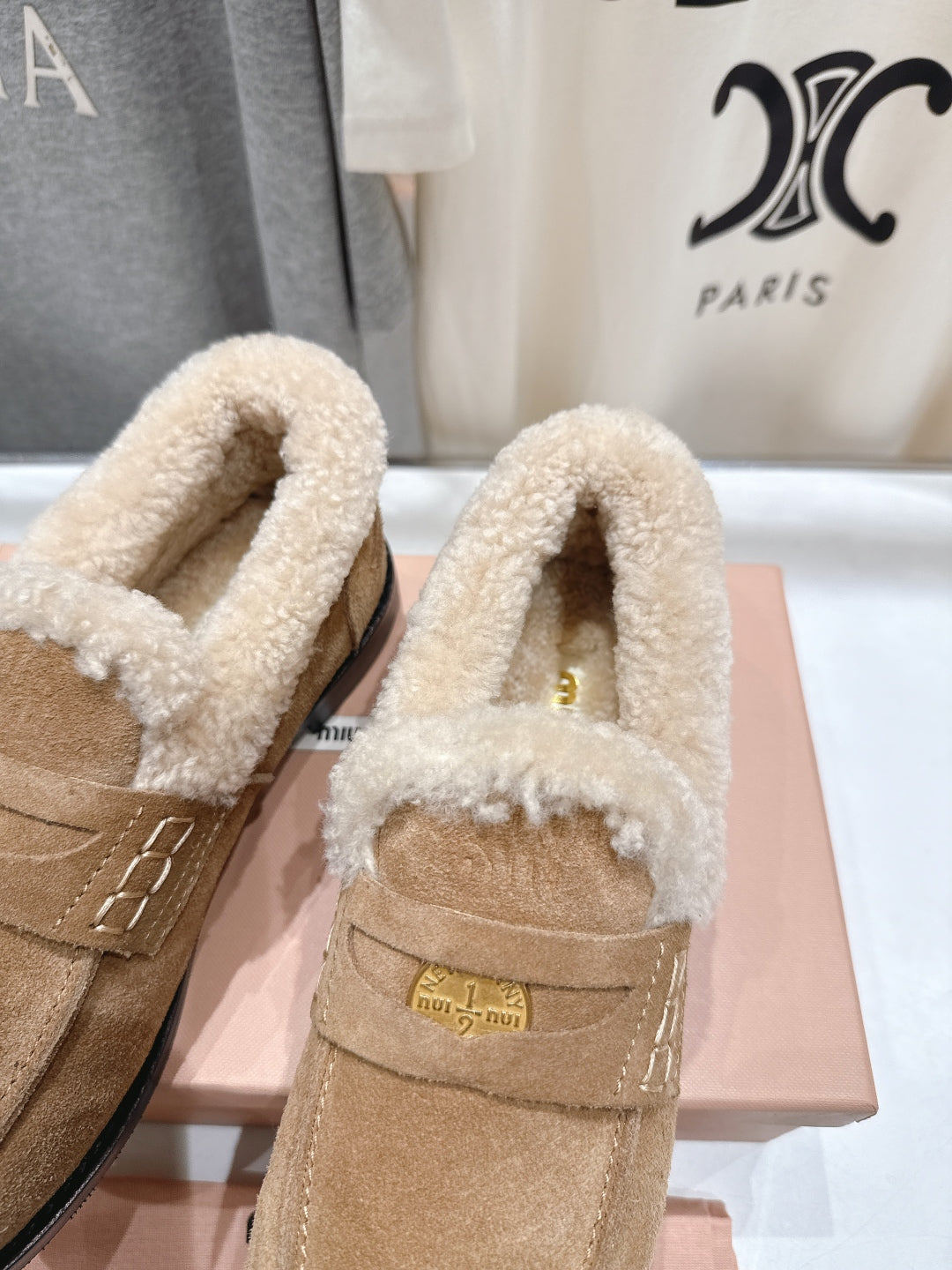 MiuMiu 25 Fur Loafer Light Brown mix Beige Suede 535597