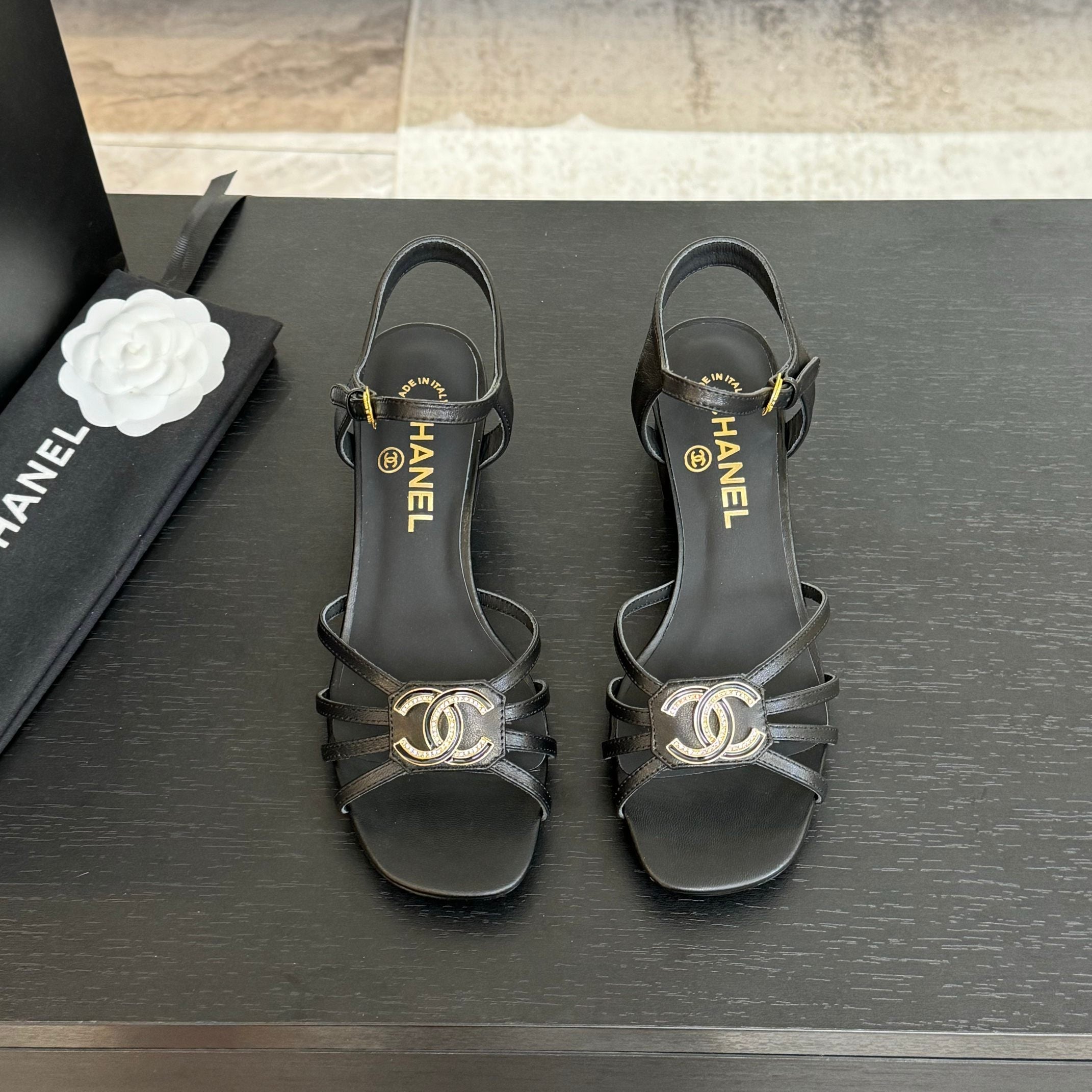 CC 45mm Sandal Black Sheepskin 212926