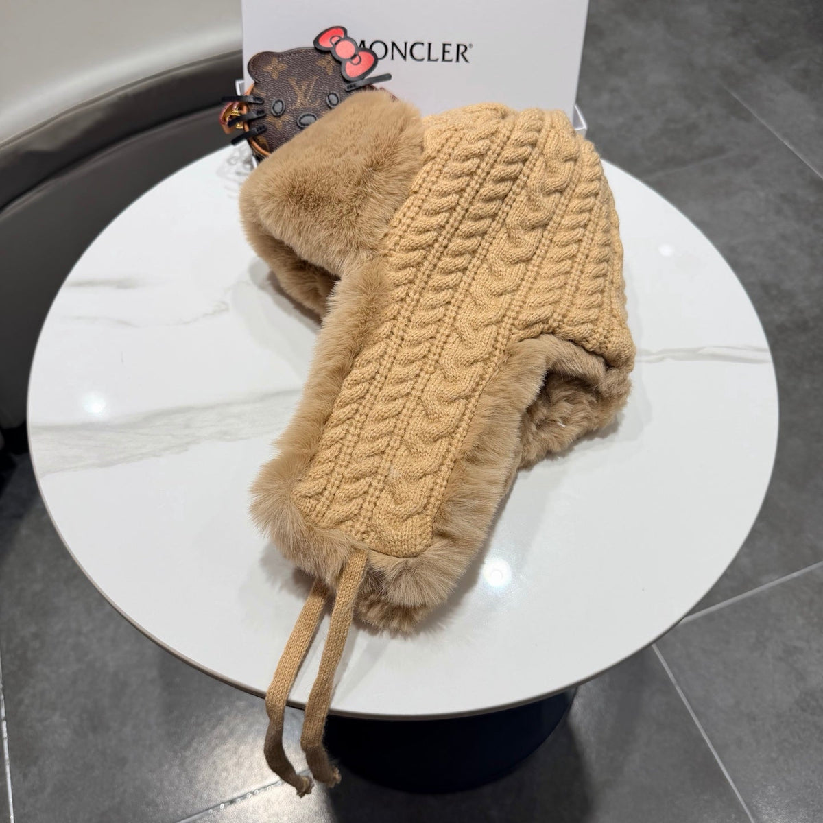 Moncler Lei Feng Hat 436937