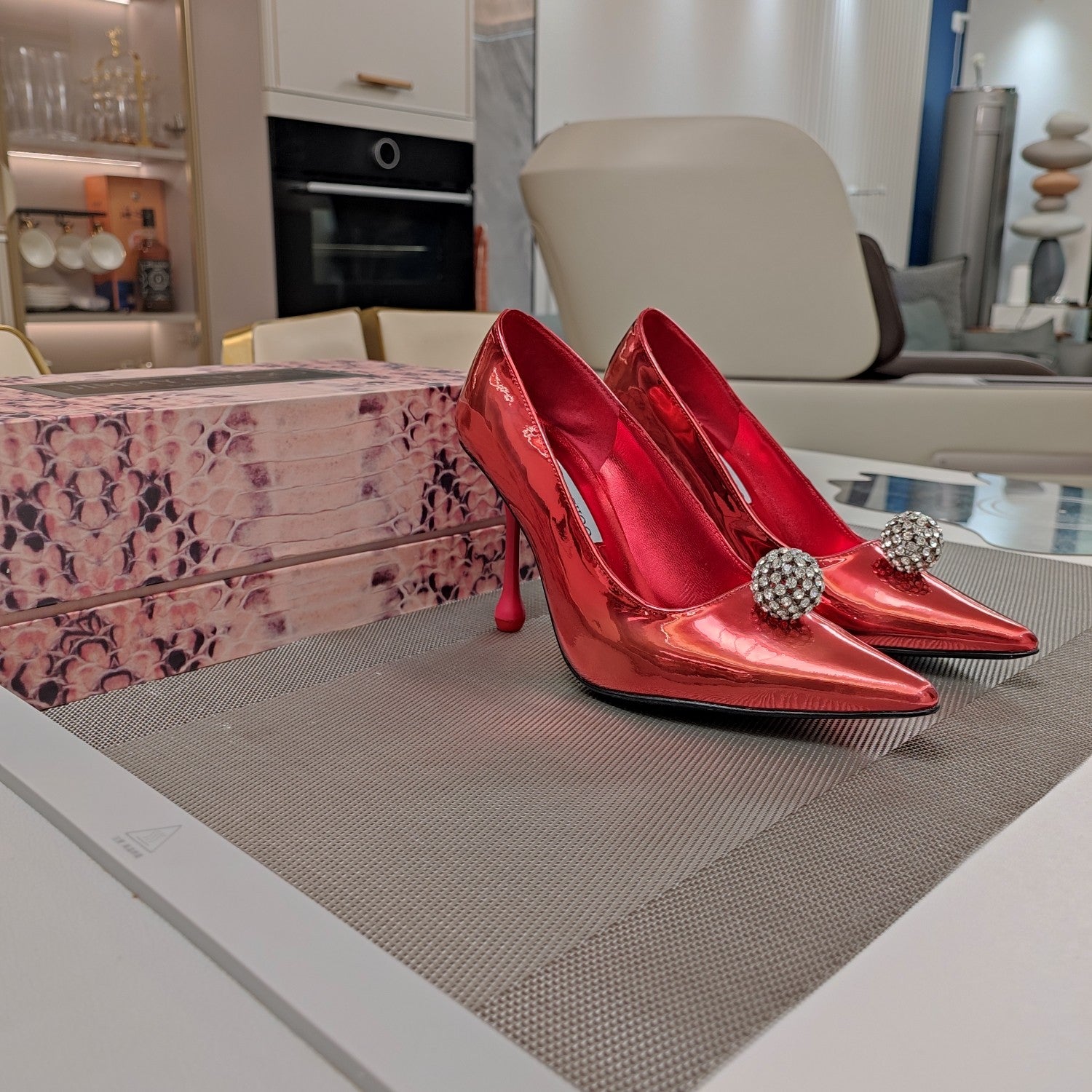 Jimmy 25 Orb Pump 100 Red Patent Leather 240044