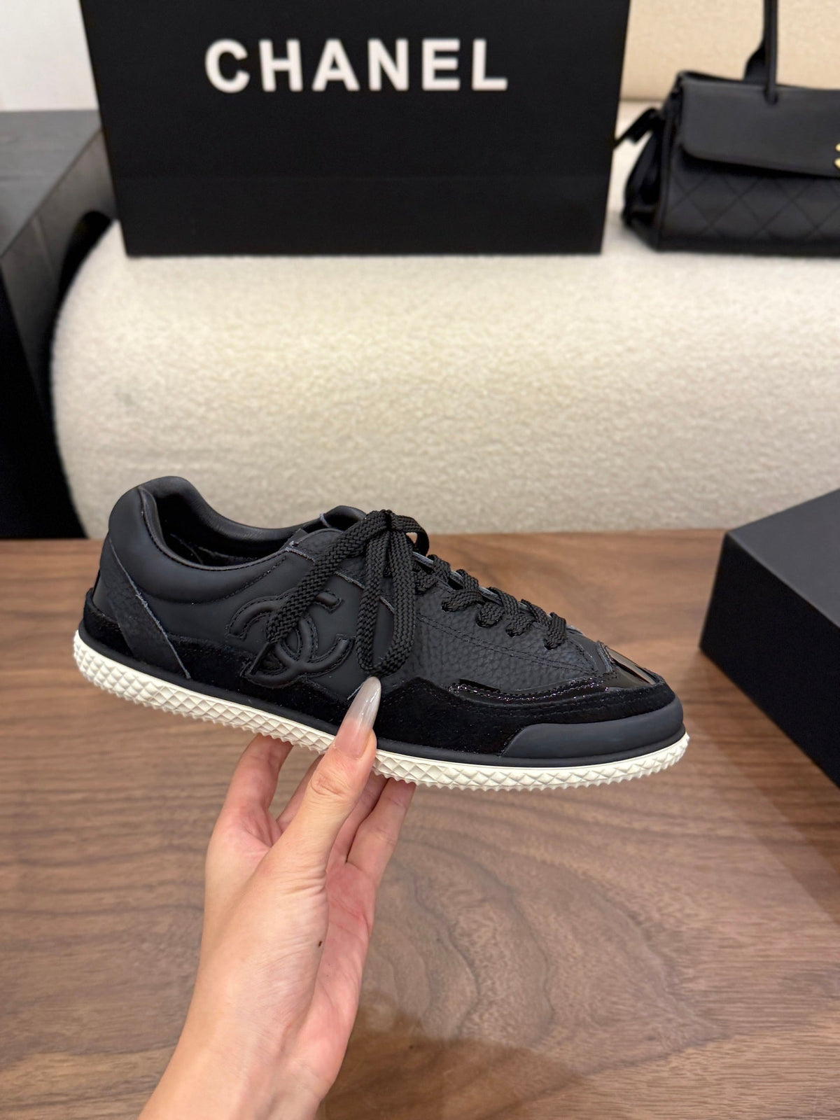 Chanel 2026 Low-Top Sneakers Cowhide 173100