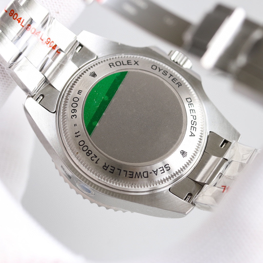 Rolex Sea- Dweller 44mm Silver Blue Dial