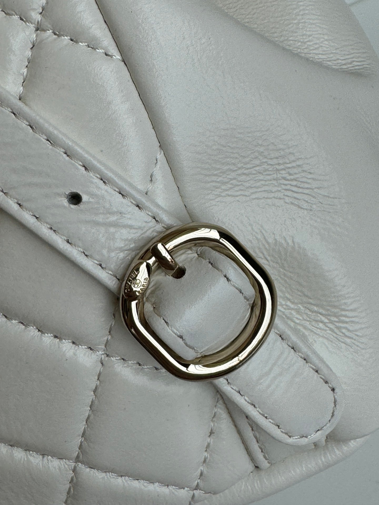 duma backpack 18cm white lambskin light gold hardware