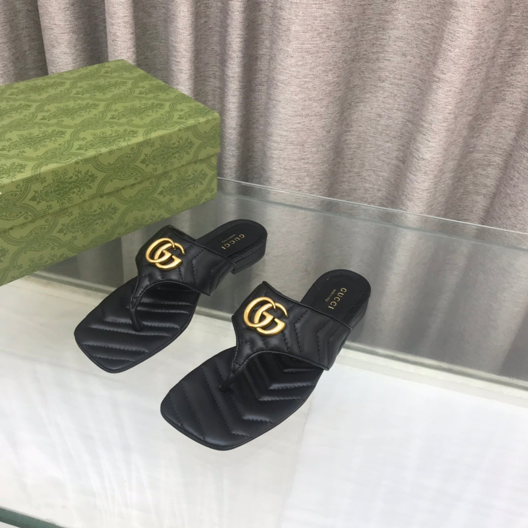 GG  marmont logo - embellished mattelasse leather sandal in black