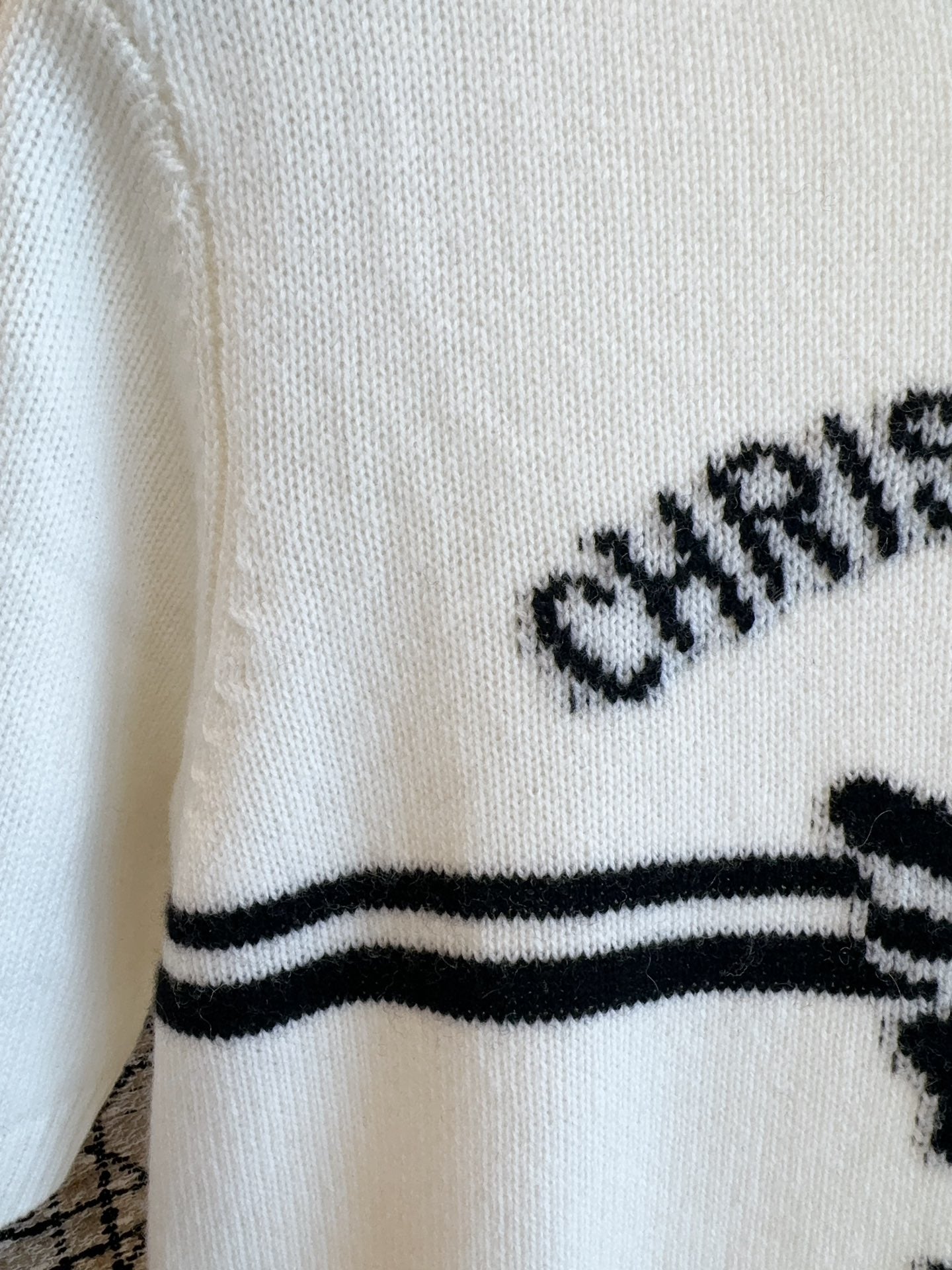 CD 25 Butterfly Knitted Short Sleeves Top White Black Cotton