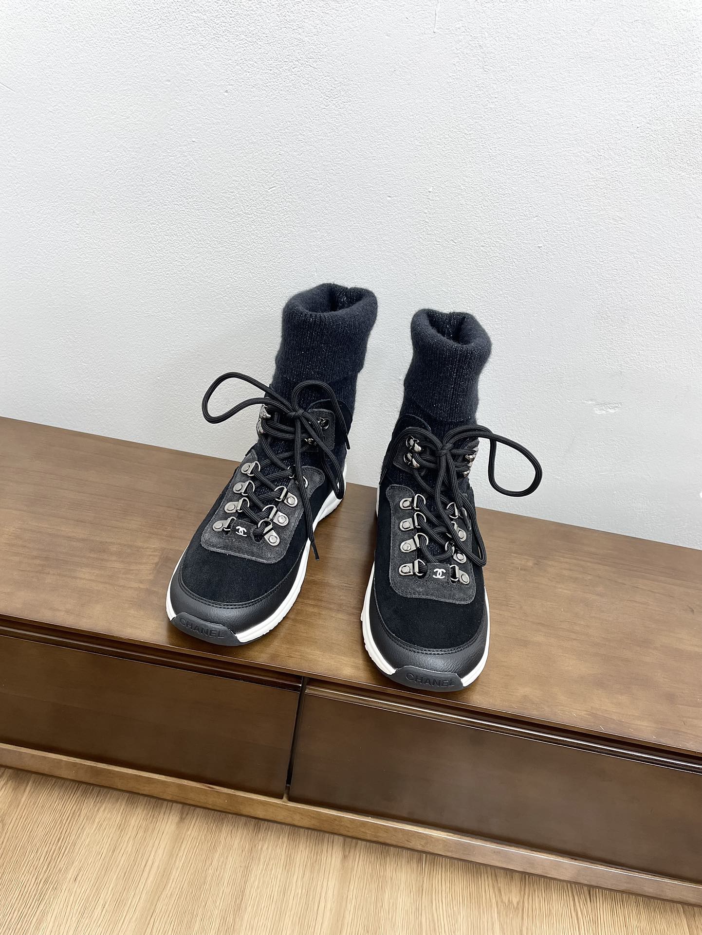 CC Sneaker 30mm Black Suede And Wool