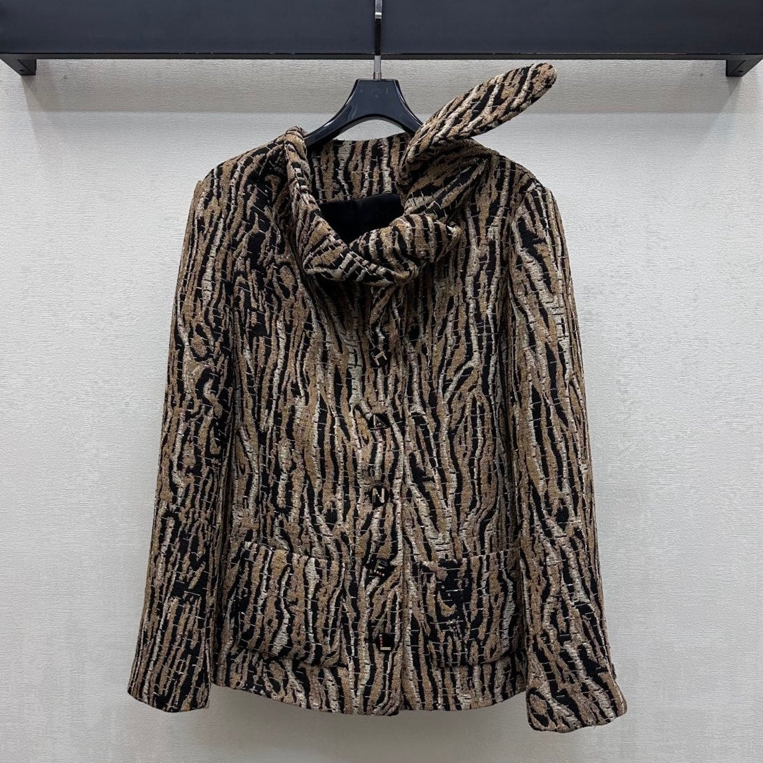 Chanel 2026 Tiger-print Collar Coat Black Beige Cotton 418545