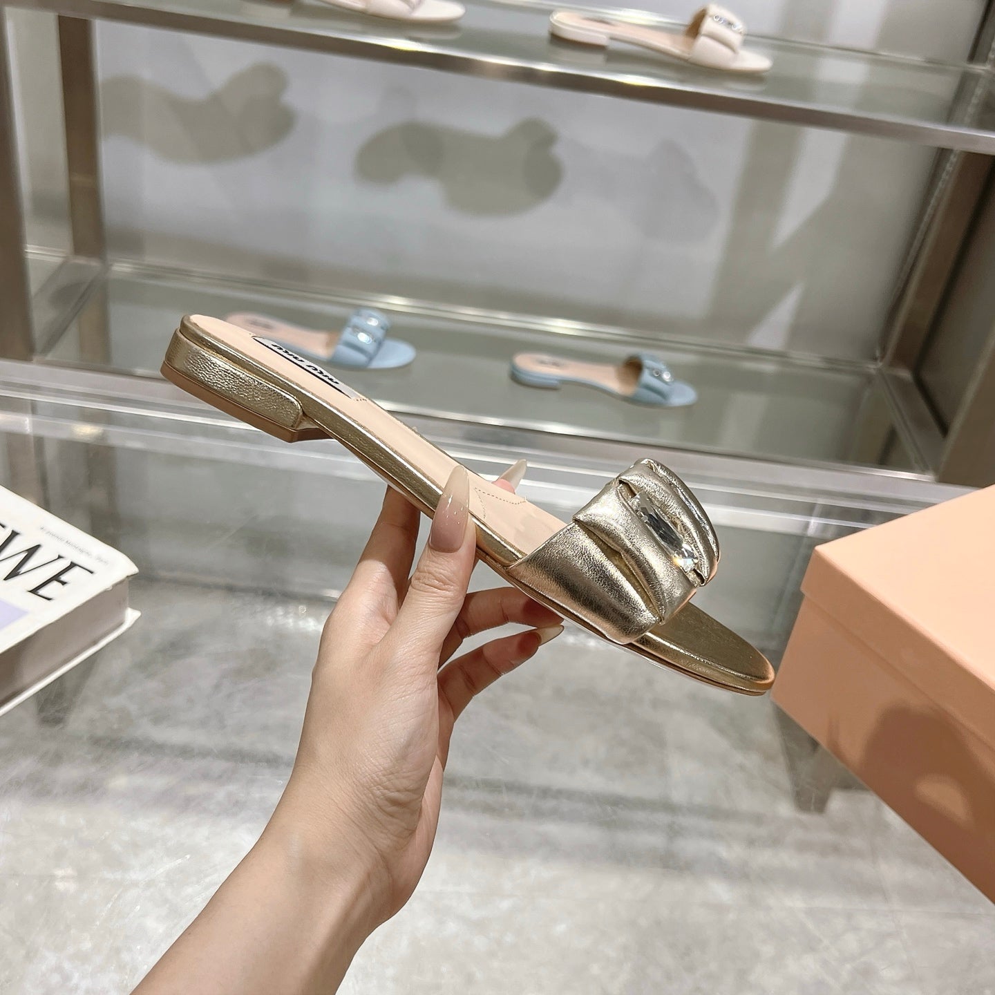 Miu 25C Slippers Gold Leather 235285
